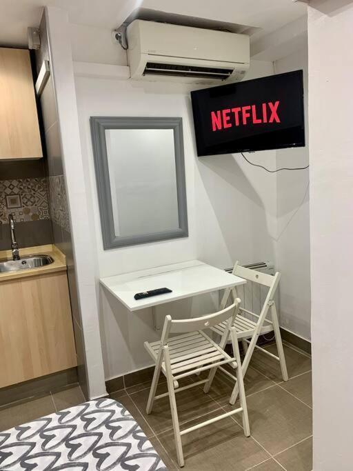 Nice Apartment In Barcelona By Perita Next Metro St T1 Ngoại thất bức ảnh