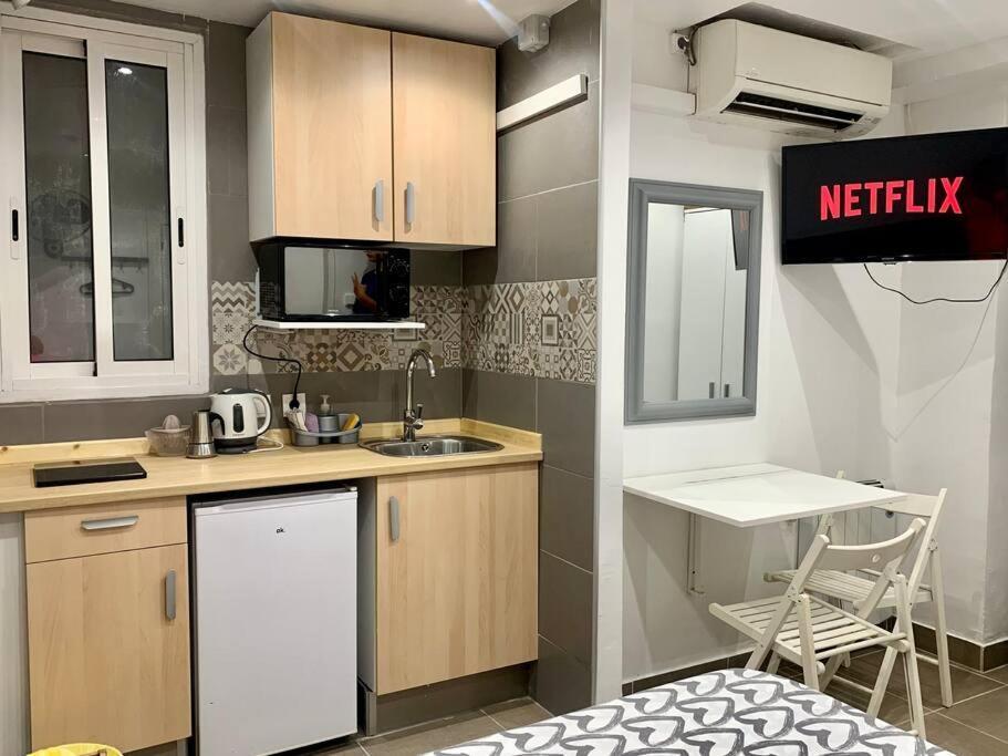 Nice Apartment In Barcelona By Perita Next Metro St T1 Ngoại thất bức ảnh