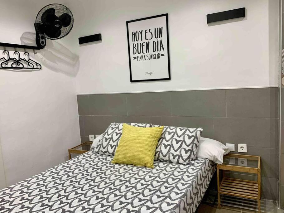 Nice Apartment In Barcelona By Perita Next Metro St T1 Ngoại thất bức ảnh
