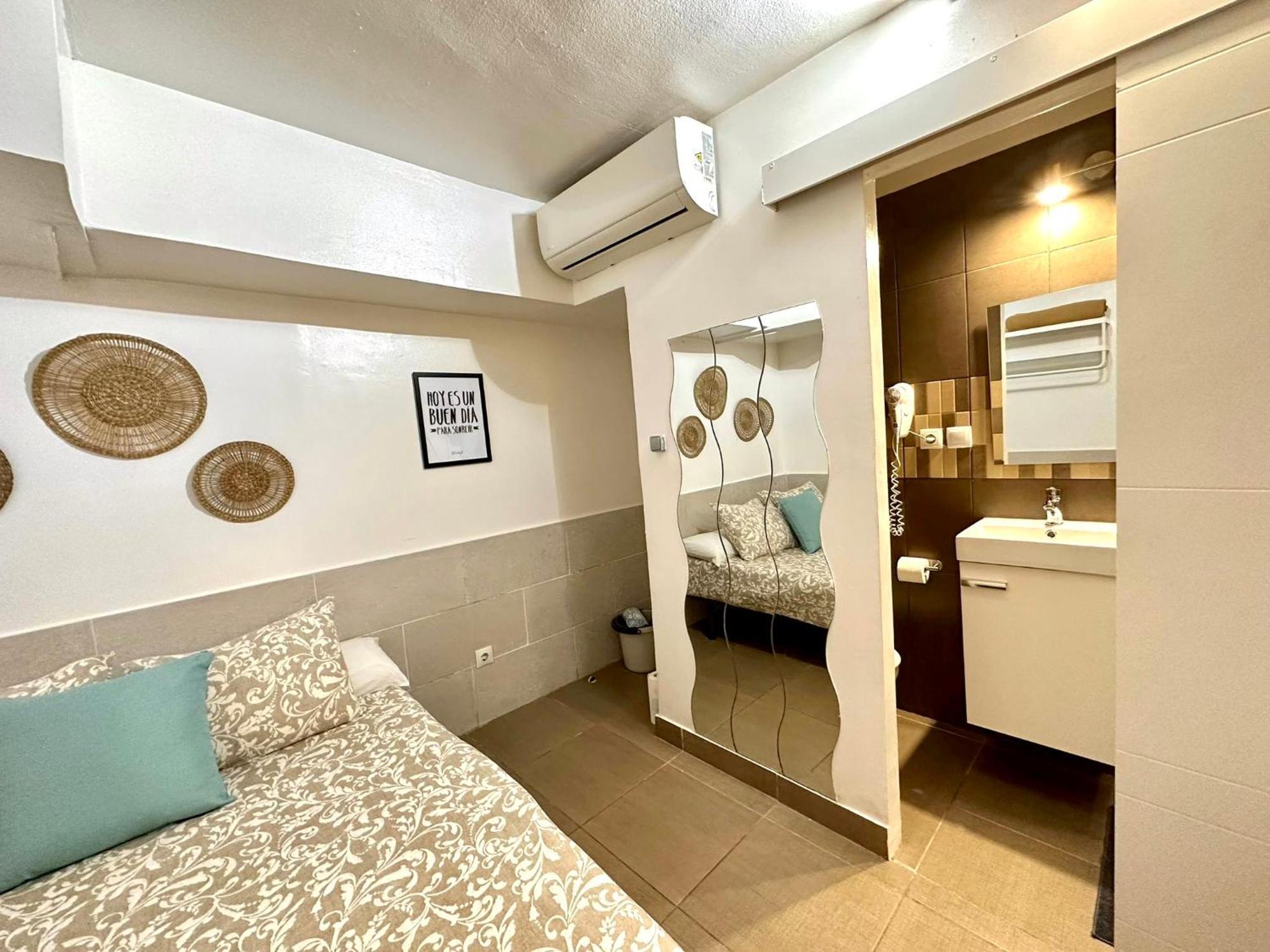 Nice Apartment In Barcelona By Perita Next Metro St T1 Ngoại thất bức ảnh