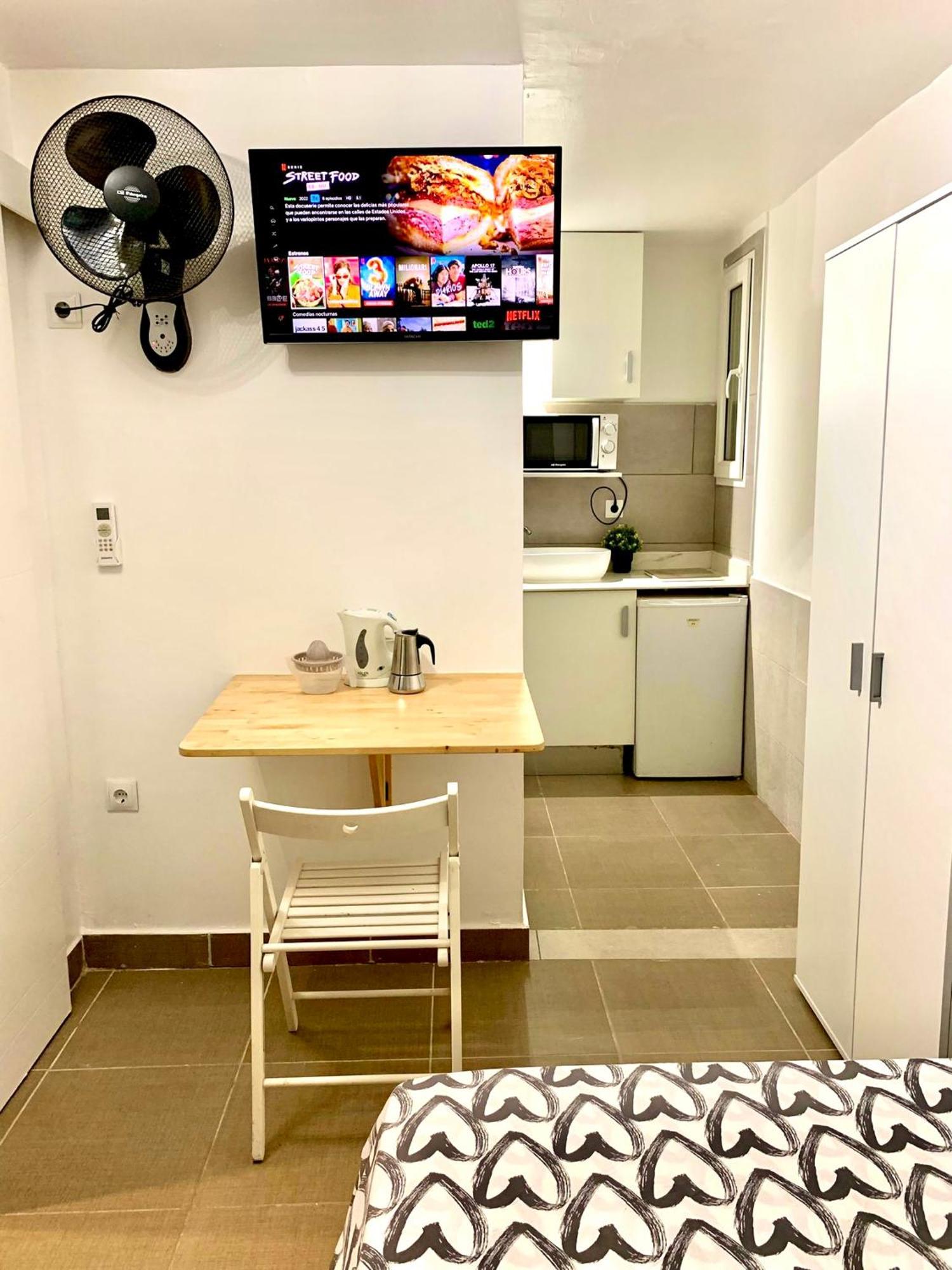Nice Apartment In Barcelona By Perita Next Metro St T1 Ngoại thất bức ảnh